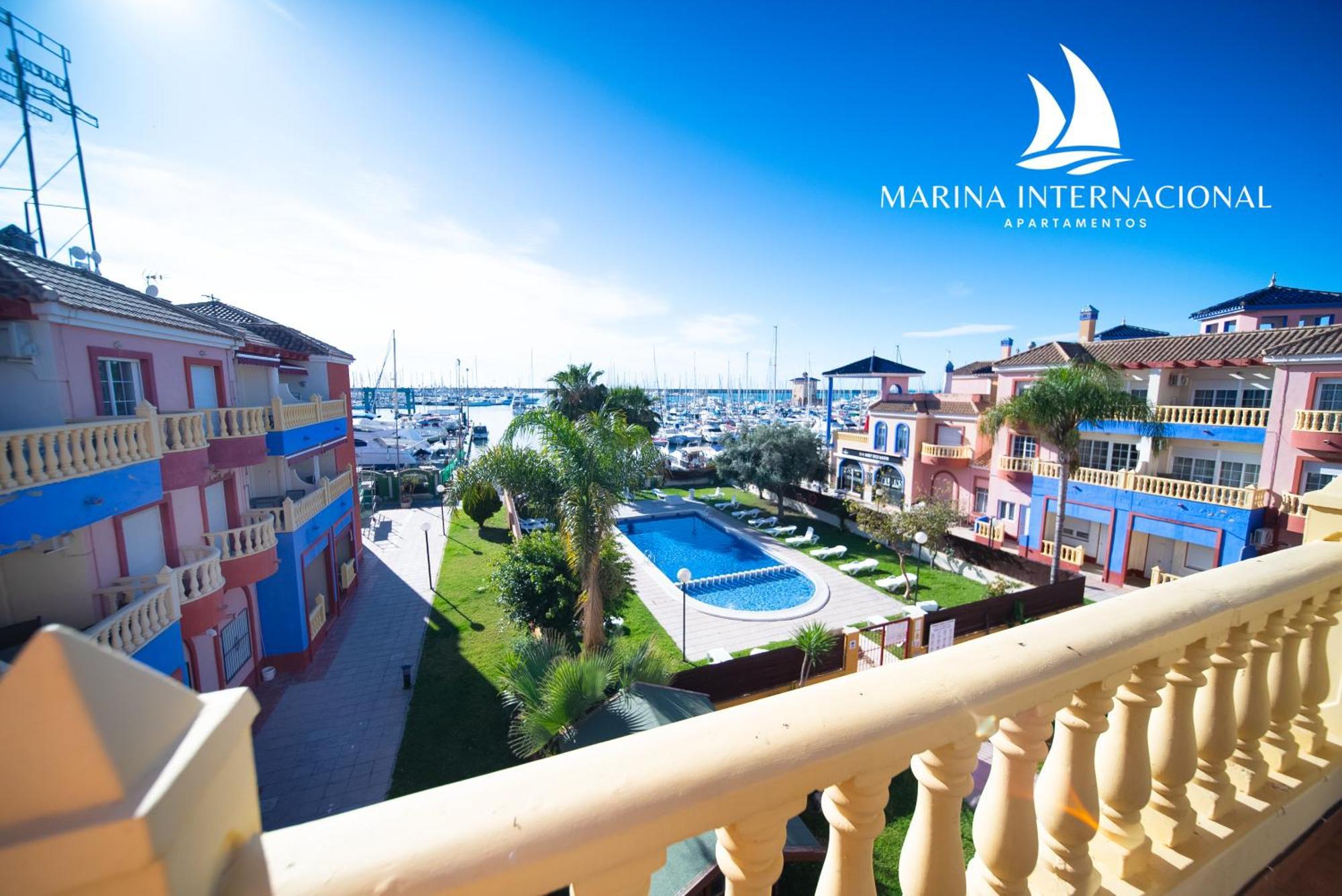 Apartamentos Marina Internacional Τορεβιέχα Εξωτερικό φωτογραφία